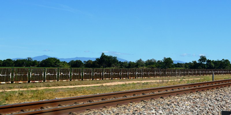 05Tville (5).JPG - Homehill; sugar cane train 